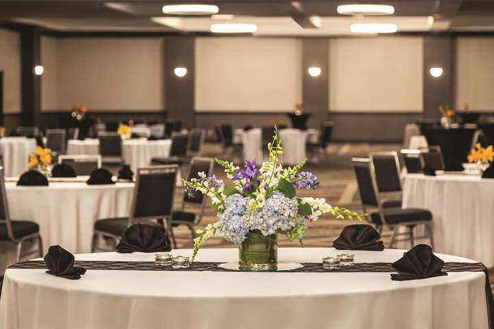 Hilton Knoxville Airport