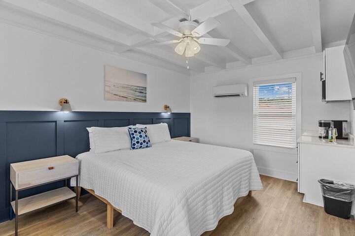 The Beach House Motel & Suites
