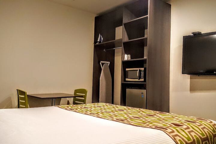 Room 11 of 21