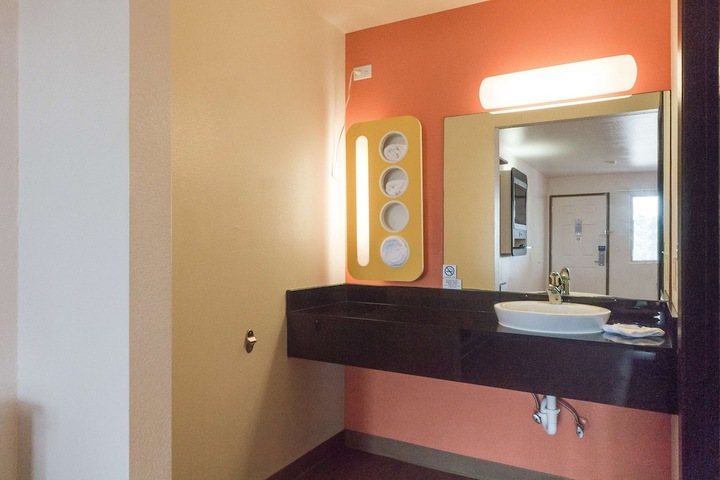 Room 22 of 36