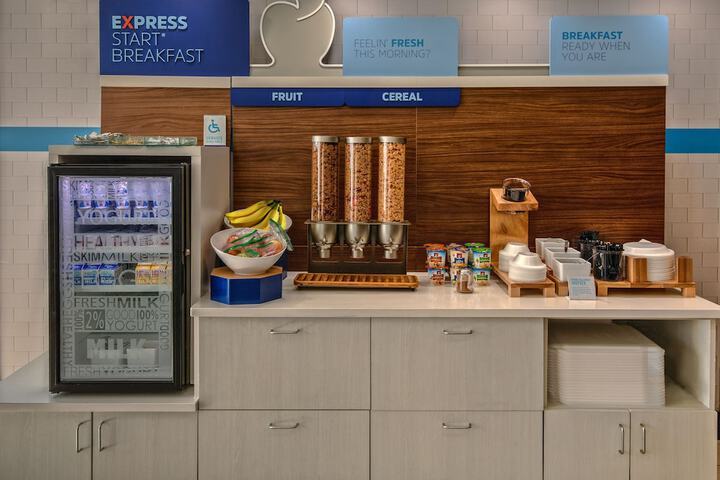 Holiday Inn Express Hotel & Suites Cookeville by IHG