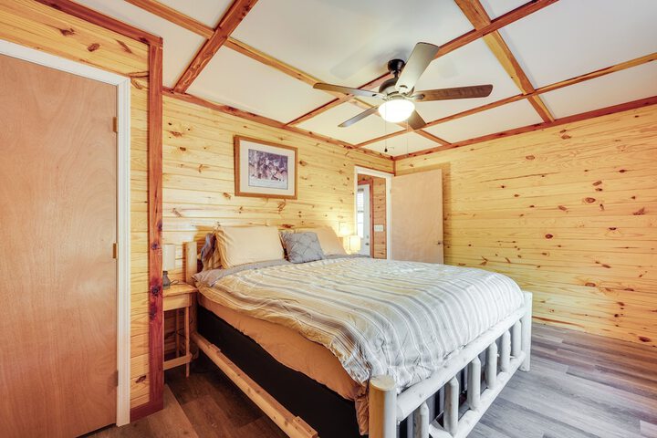 Troy Cabin w / River Access: Fish Kayak & More!