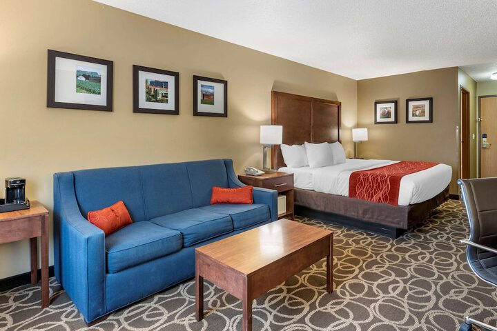 Room 4 of 10