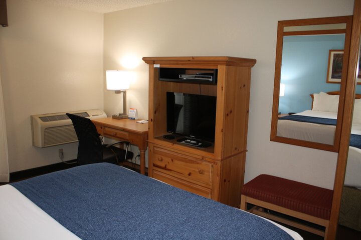 Room 13 of 44