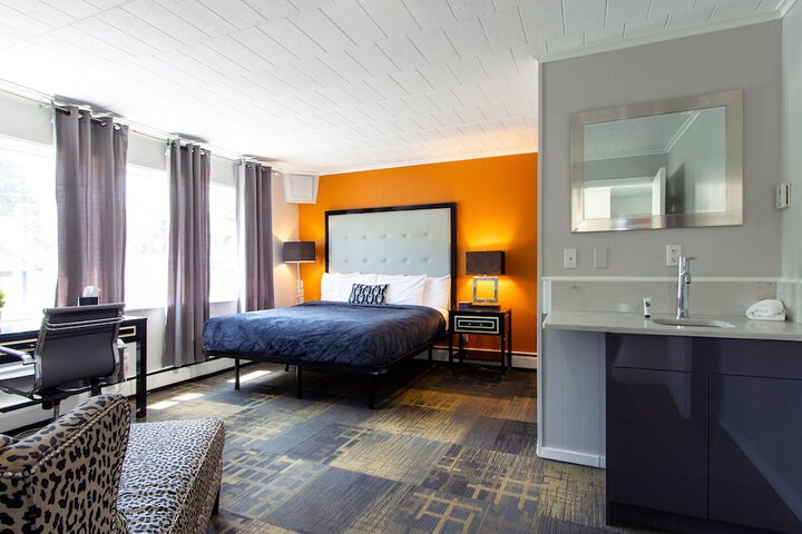 Room 17 of 49