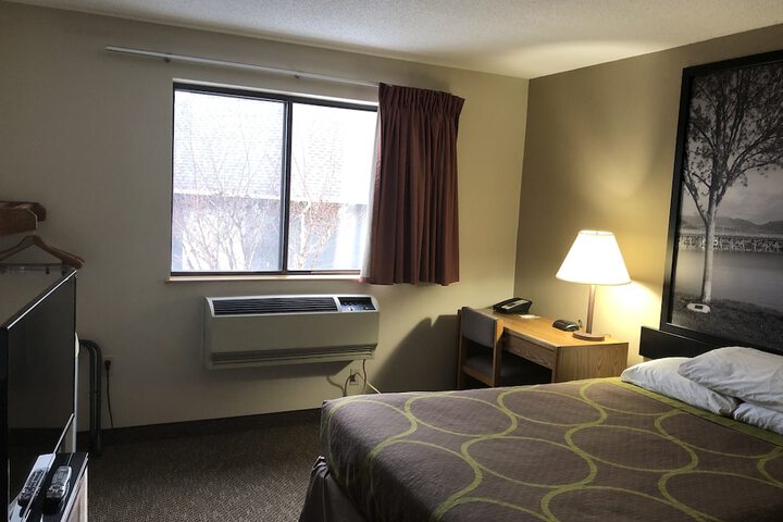 Room 29 of 35