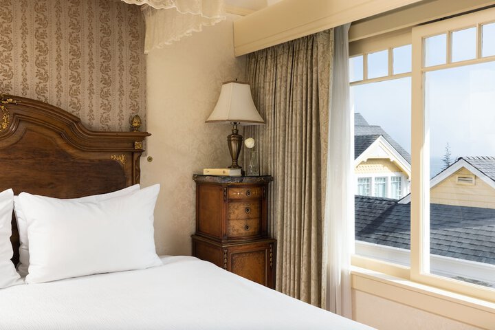 Seven Gables Inn on Monterey Bay a Kirkwood Collection Property