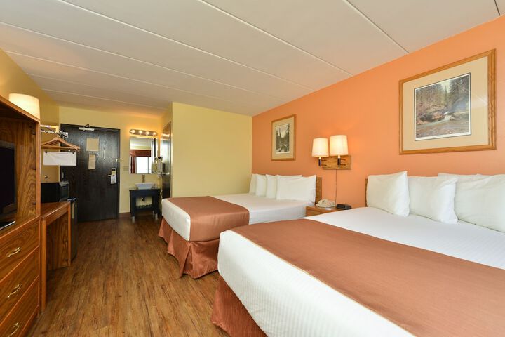 Room 13 of 28
