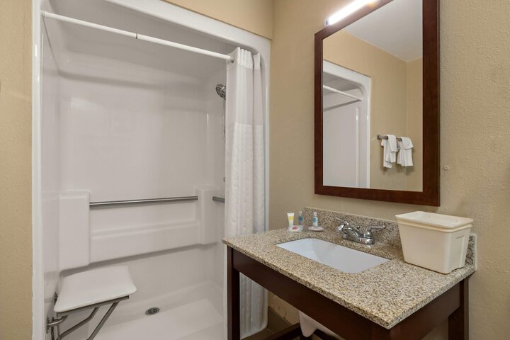 Comfort Inn Bordentown near NJ Turnpike