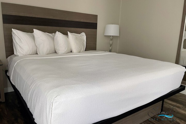Room 18 of 33
