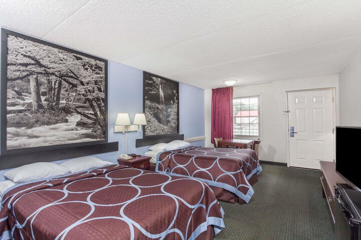 Room 5 of 15