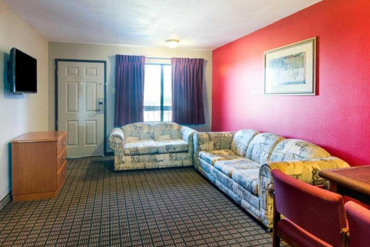 Econo Lodge Wichita Falls Downtown