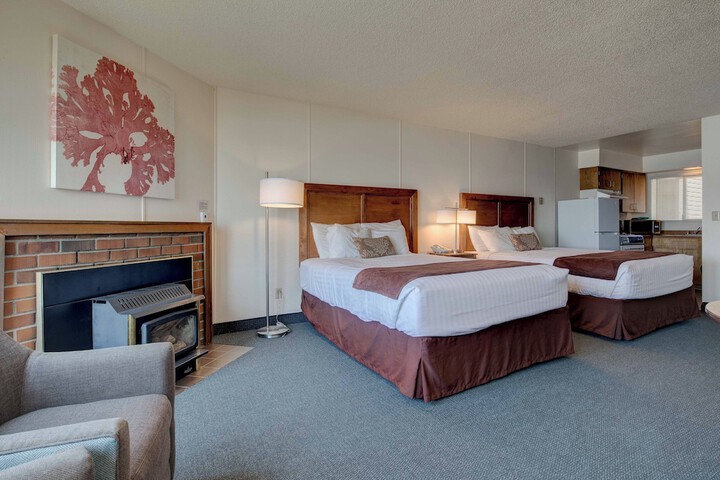 Ester Lee Oceanview Inn