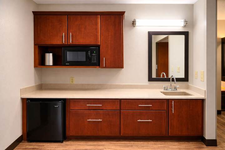 Holiday Inn Express & Suites Winner by IHG