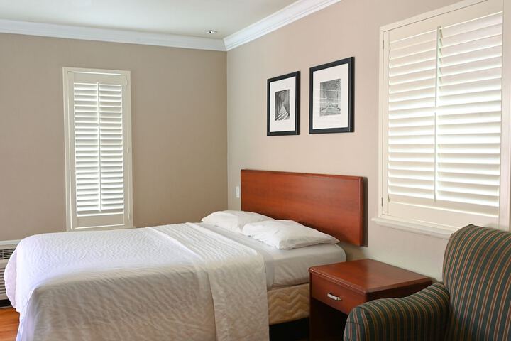 Room 22 of 28