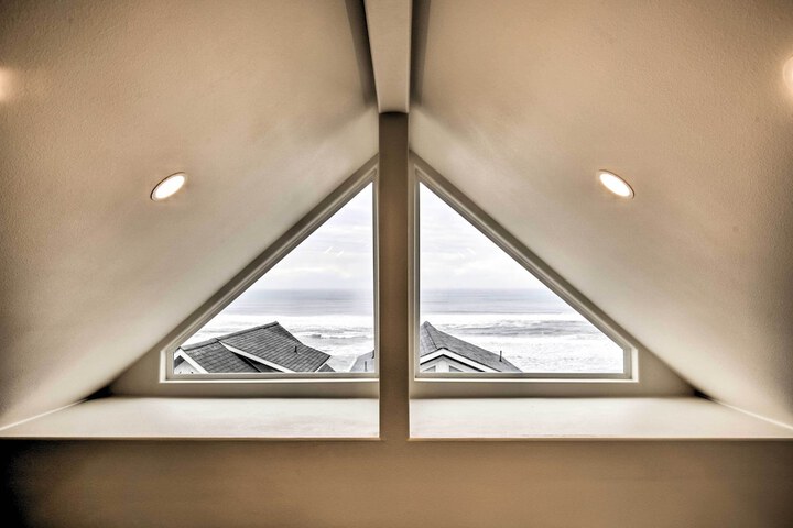 Peaceful Winter Retreat: Oregon Coastline Beach!