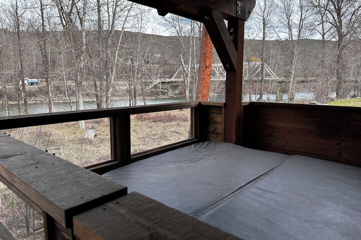 Methow River Lodge & Cabins