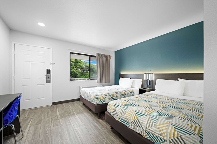 Room 16 of 27