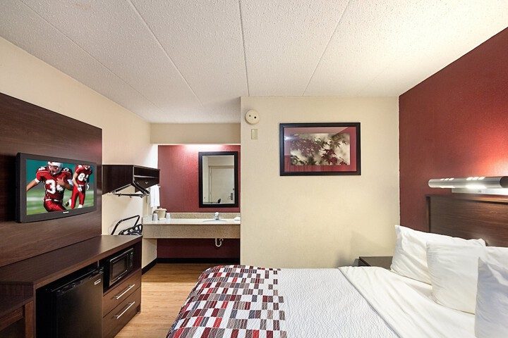 Room 11 of 24