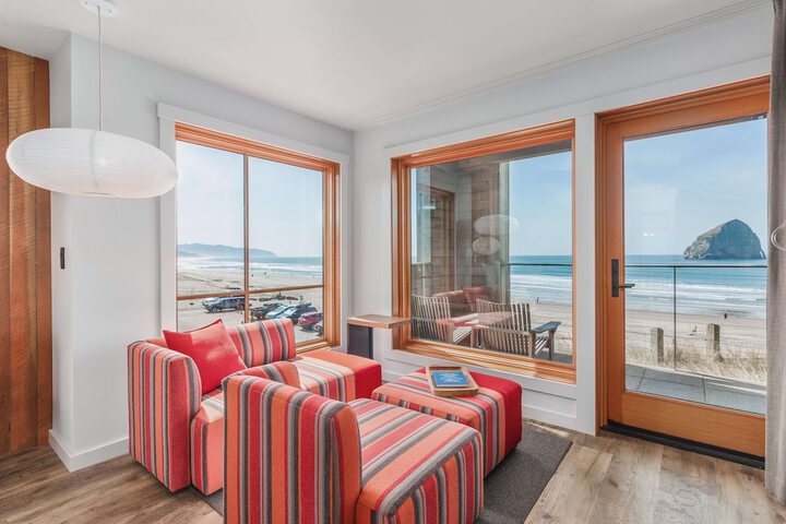 Headlands Coastal Lodge & Spa
