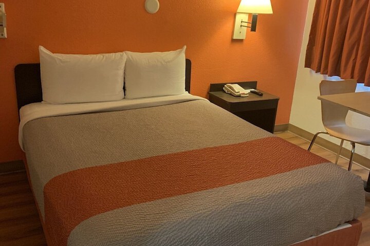 Motel 6 Grants NM