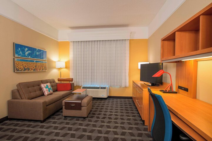 Room 29 of 38