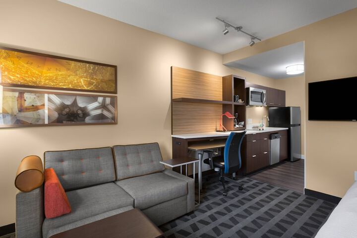 Room 21 of 28