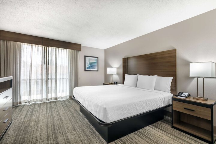 Room 15 of 40