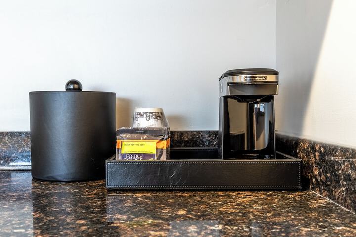 Breakfast/Coffee Service 142 of 157