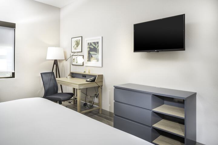 Room 19 of 52