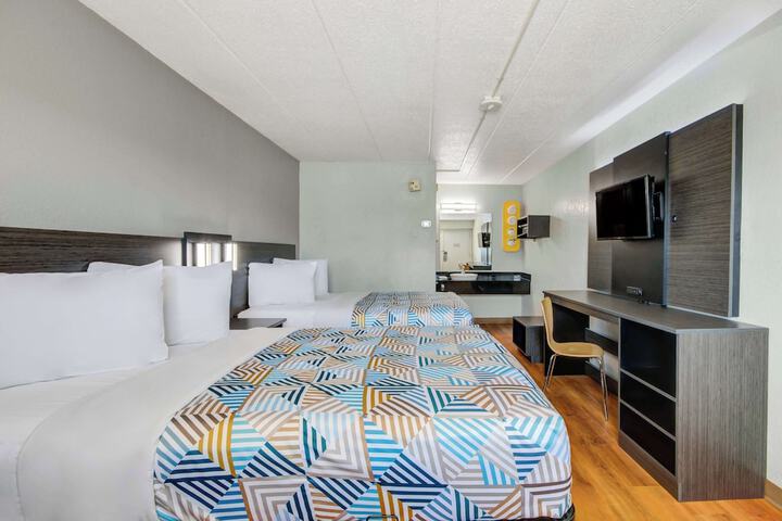Room 22 of 33