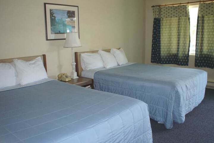 Room 6 of 10