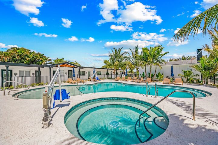 Pool 9 of 21