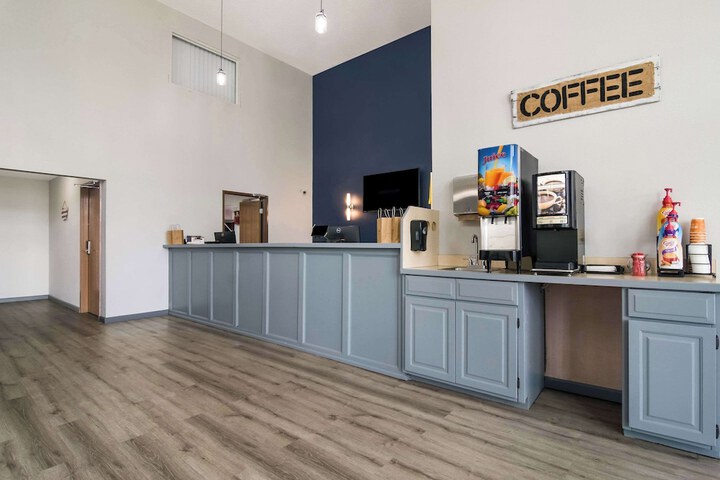 Hotel Interior 7 of 37