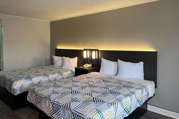 Studio 6 Suites Perry GA