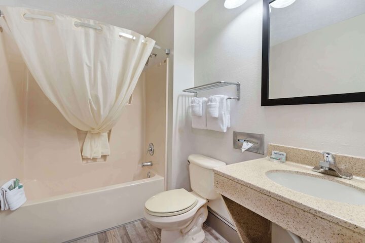 Best Western Magnolia Inn & Suites
