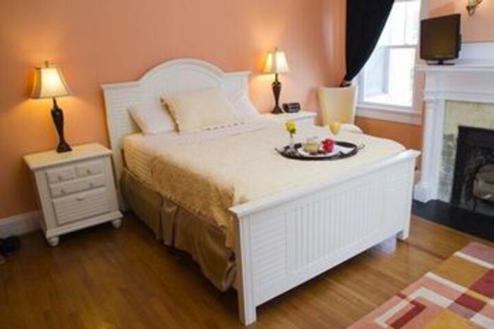 Simply Divine Bed and Breakfast