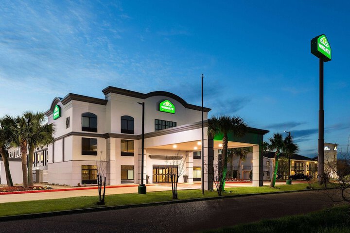 Wingate by Wyndham Sulphur Near Lake Charles