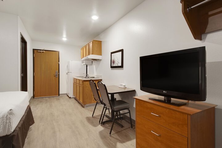 WoodSpring Suites College Station