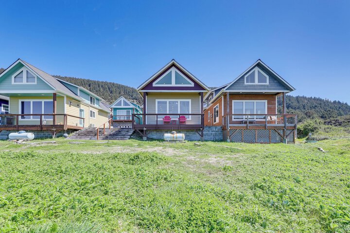 Peaceful Winter Retreat: Oregon Coastline Beach!