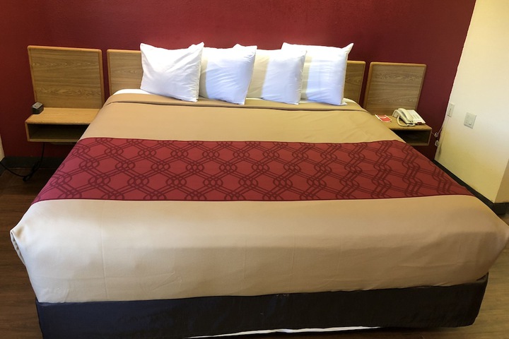 Room 34 of 44