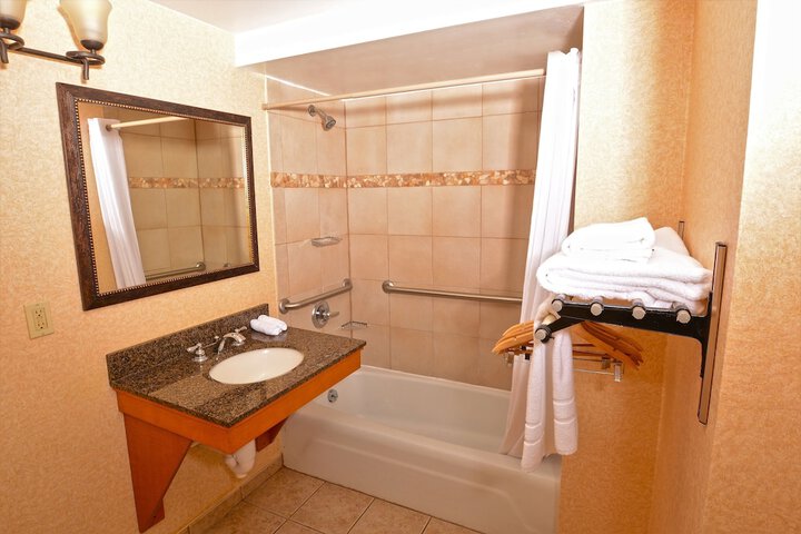 Room 16 of 30