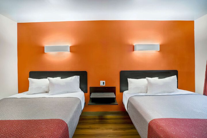 Room 15 of 25