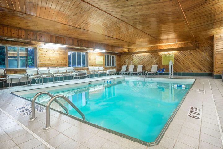 Pool 4 of 21