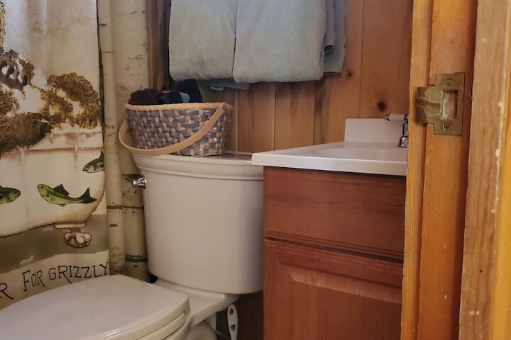 Room 108 of 182