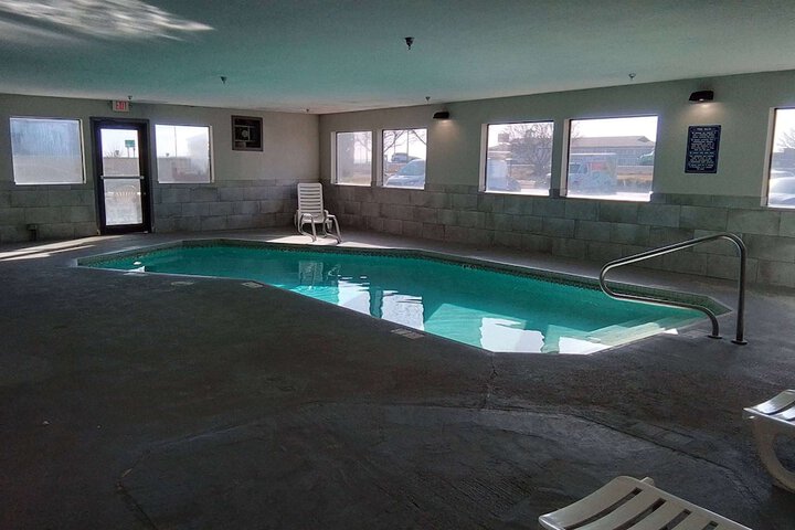 Pool 4 of 28
