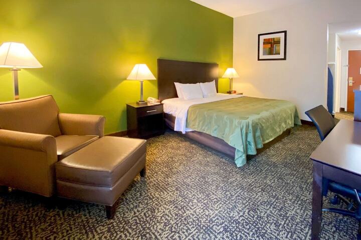Room 18 of 24