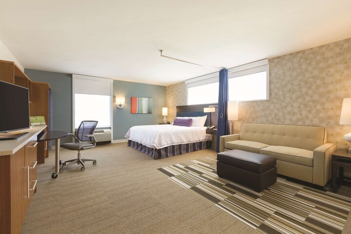 Room 21 of 34