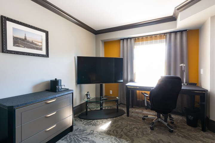 Room 18 of 52