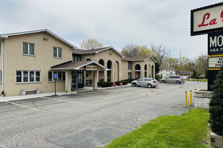 LA VILLA MOTEL